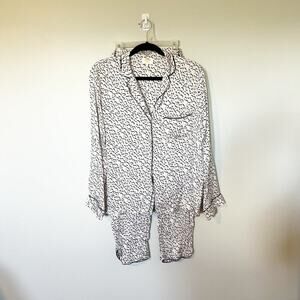 Yolke silk animal print pajama set women’s large